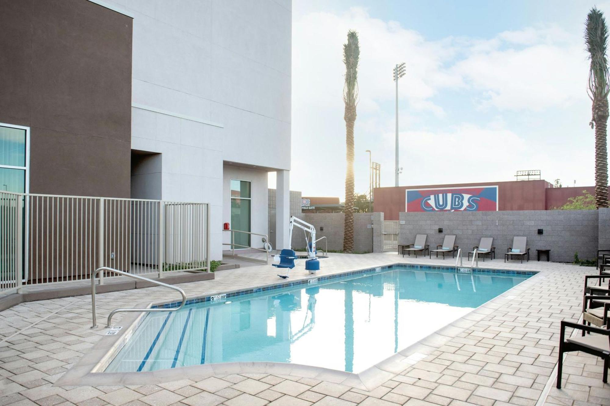 Courtyard By Marriott Mesa At Wrigleyville West Bagian luar foto